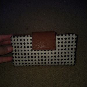 EMMA RFID TAB CLUTCH

Fossil wallet